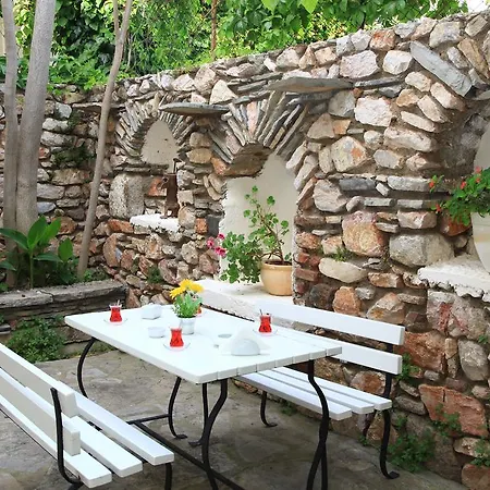 Albatros Hotel *